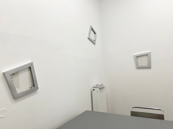 Quentin Lefranc Huis clos, 2026 / 3 parts Mirrored glass and aluminum, 38 x 38 cm
